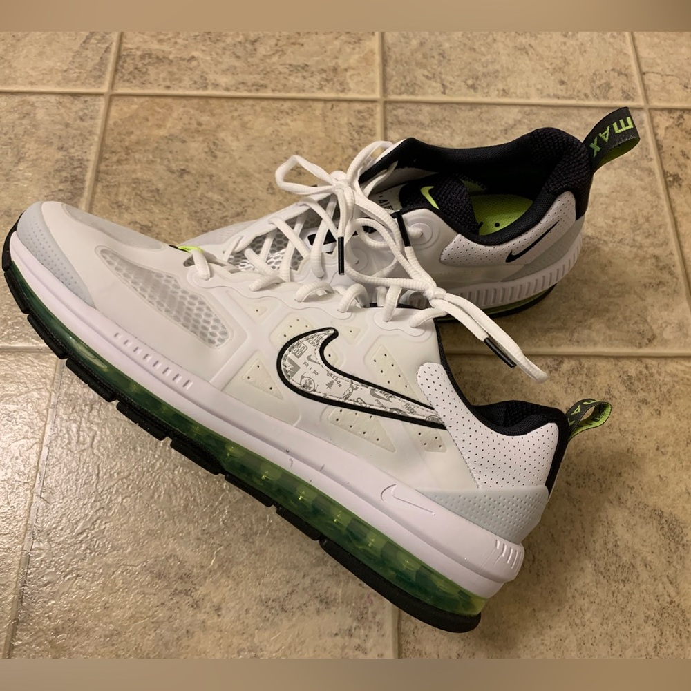NWOB Nike Air Max Genome